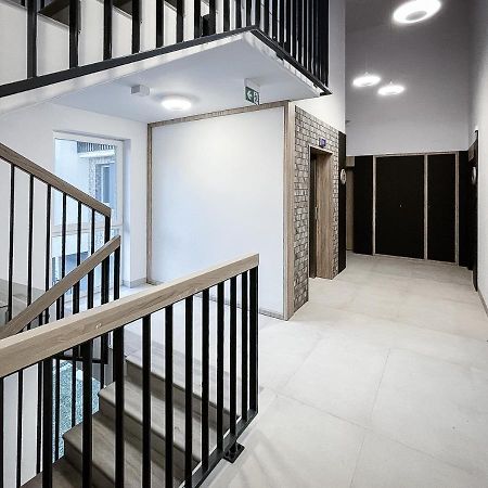 Apartament Sloneczny Kamienica Grochow With Free Parking Warsaw Exterior photo