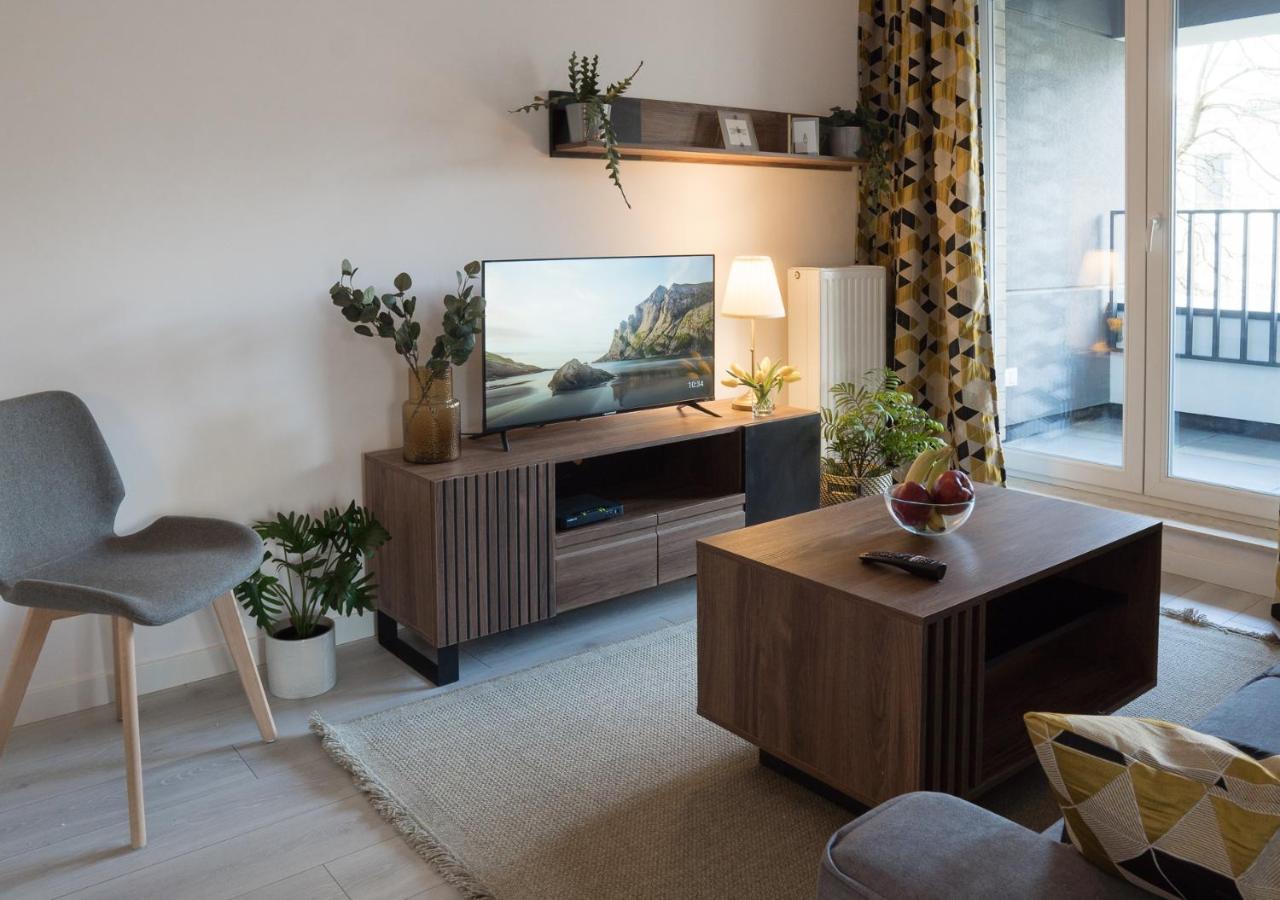 Apartament Sloneczny Kamienica Grochow With Free Parking Warsaw Exterior photo